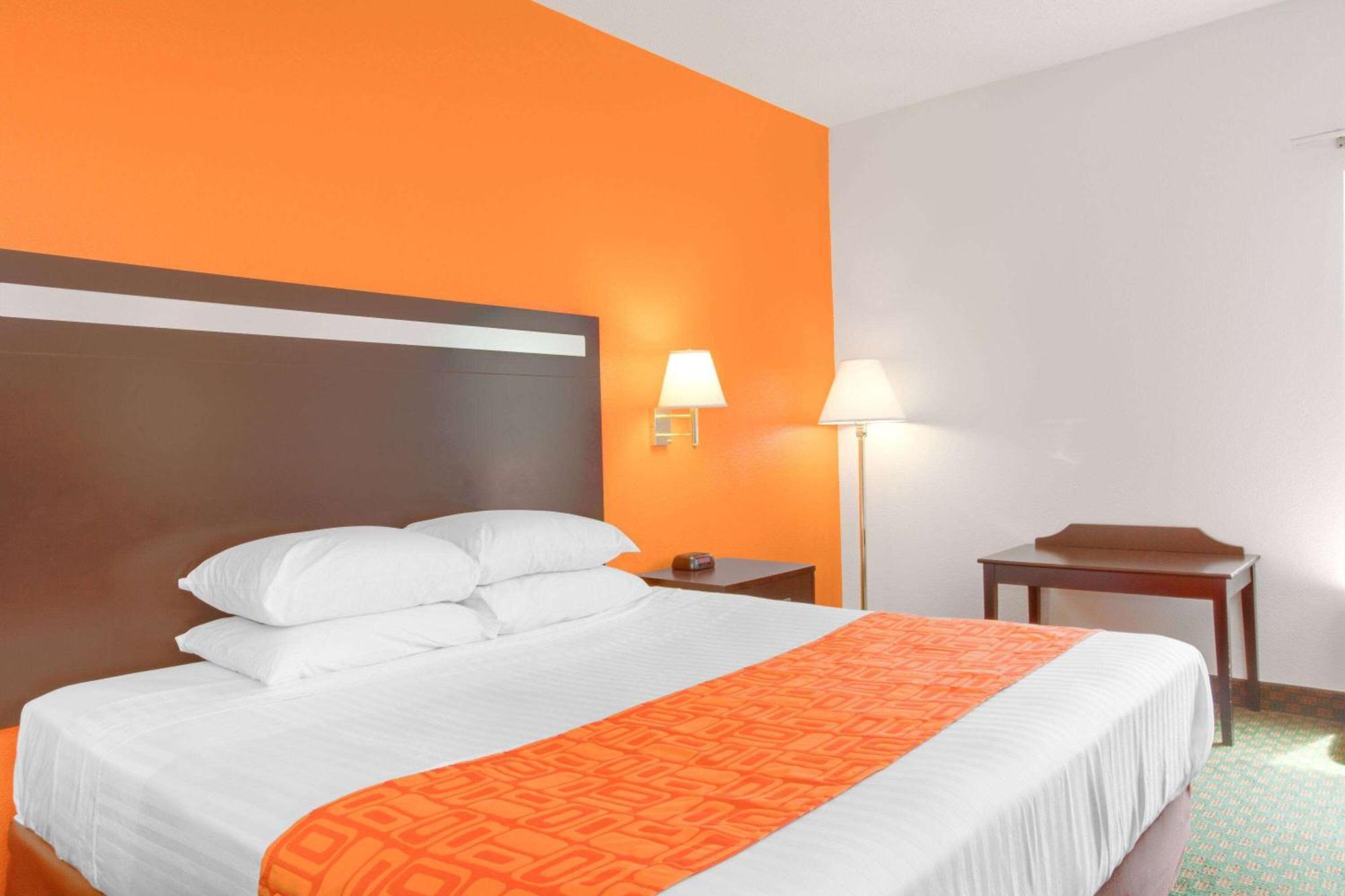 Howard Johnson By Wyndham Hotel 2*
